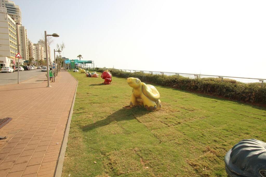 Royal Aparatment On The Sea , Blvd Nitza 34 Netanya Exterior foto